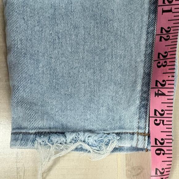 Time and Tru Light Wash Distressed Ankle Jeans Women’s Size 6 Regular Raw Hem - Picture 8 of 8
